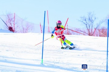 乐鱼APP-广东首位！深圳高级中学学生获评高山滑雪国家一级运动员