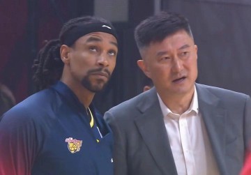 乐鱼体育下载-广东男篮一大问题明显，杜锋培养球员被质疑，徐杰伤病恢复一般